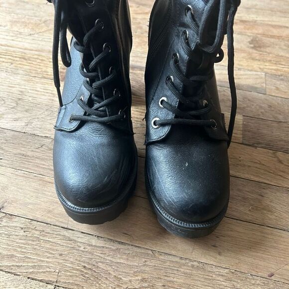 Dream Pairs Black Heeled Boots - Picture 2 of 10